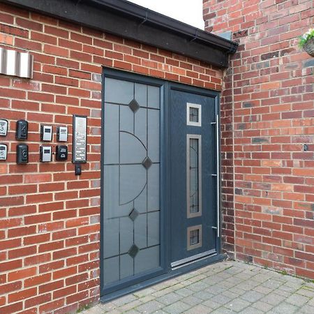 Modern Apartment Close To City Centre With Parking Leeds  Exteriér fotografie